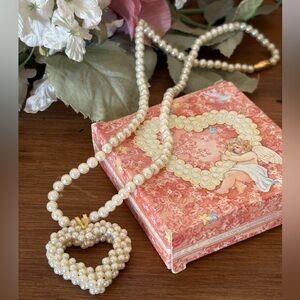 Vintage 1989 Avon Faux Pearl Puffy Heart Necklace Romantic w Cherub Box NIB 300